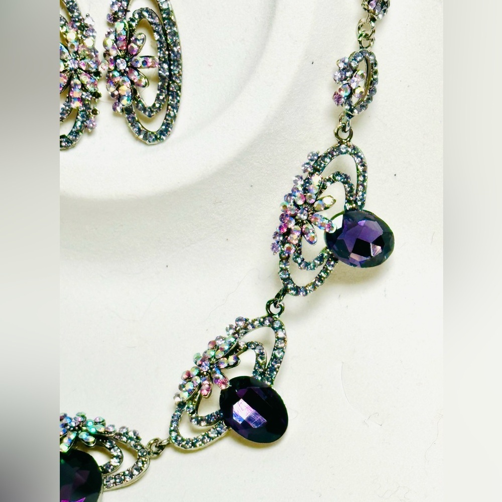 SP SOPHIA COLLECTION Purple and Silver Necklace Set pierced earrings new 2010 - Picture 9 of 13
